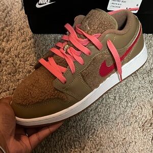 Nike Olive and Red Low-Top Sneakers